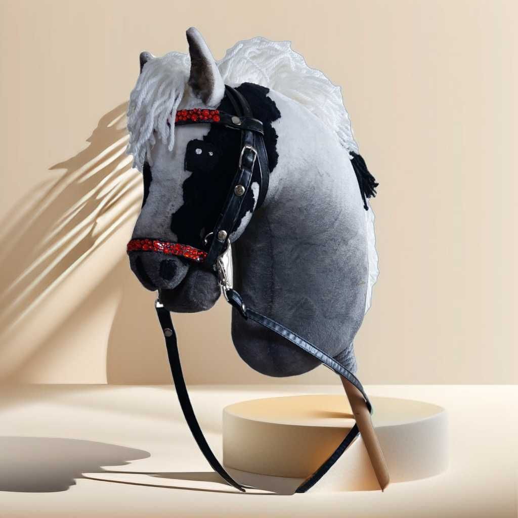 Hobby horse -srokaty -ogłowie z wędzidłem