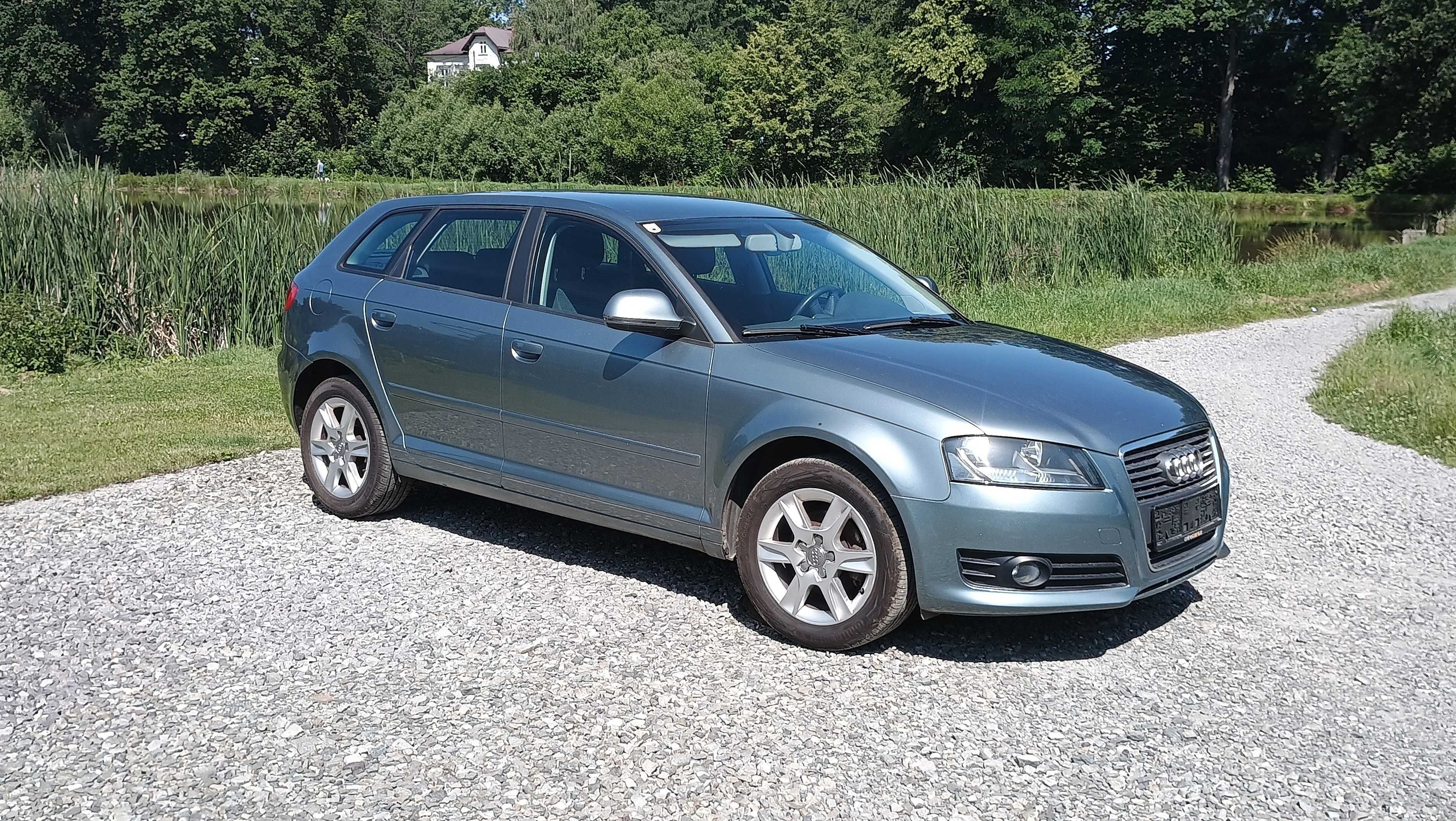 Audi A3 Sportback 1.6Mpi 102KM
