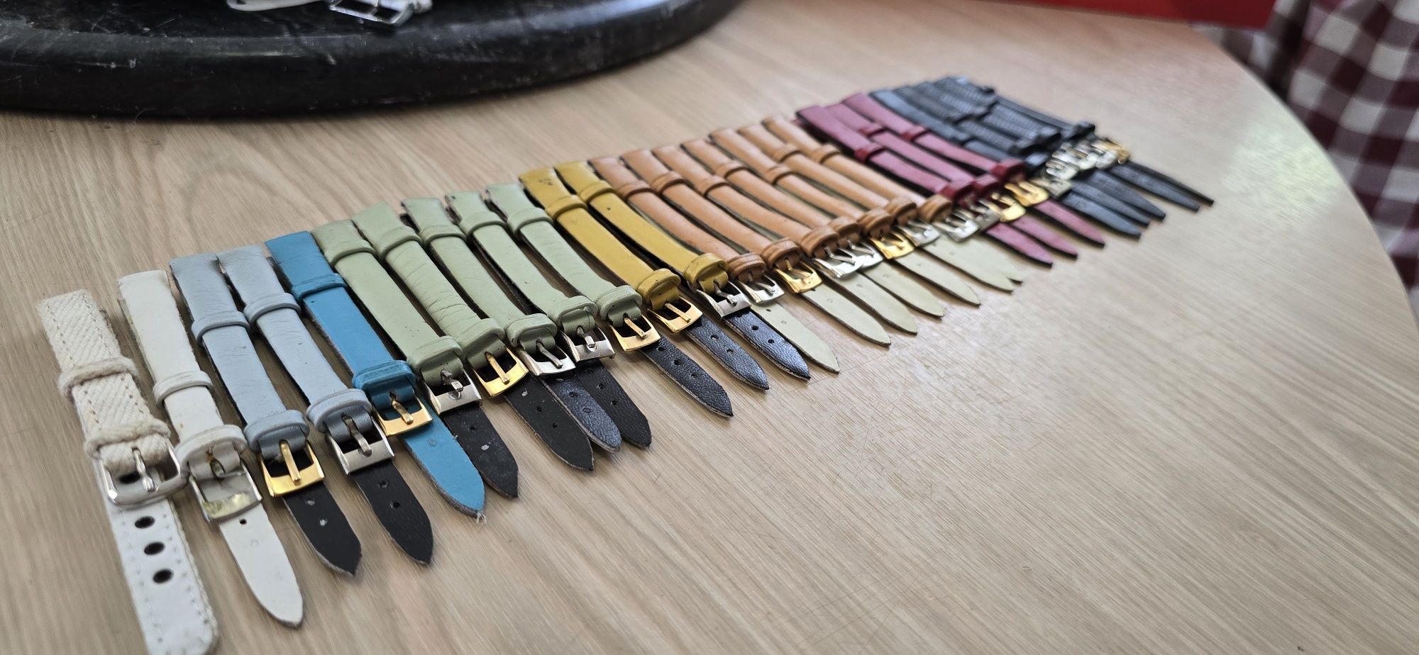 Braçaletes imitação pele Slick  10mm