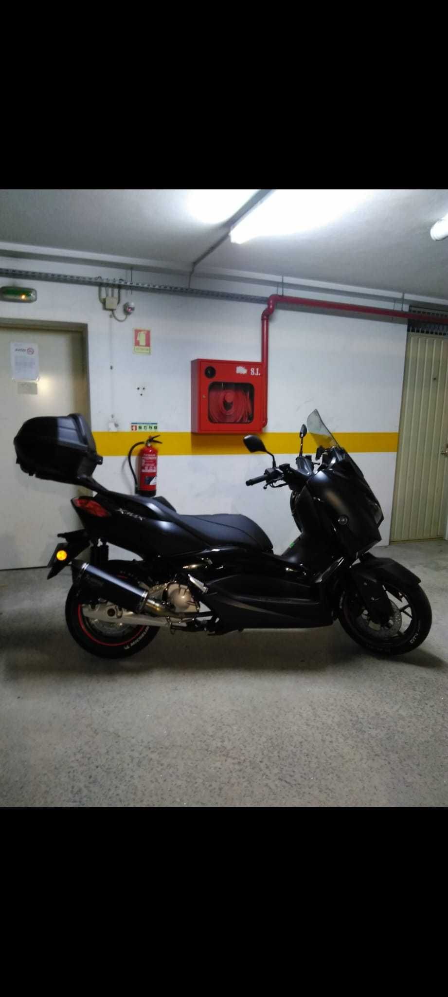Moto Yahama 125 personalizada
