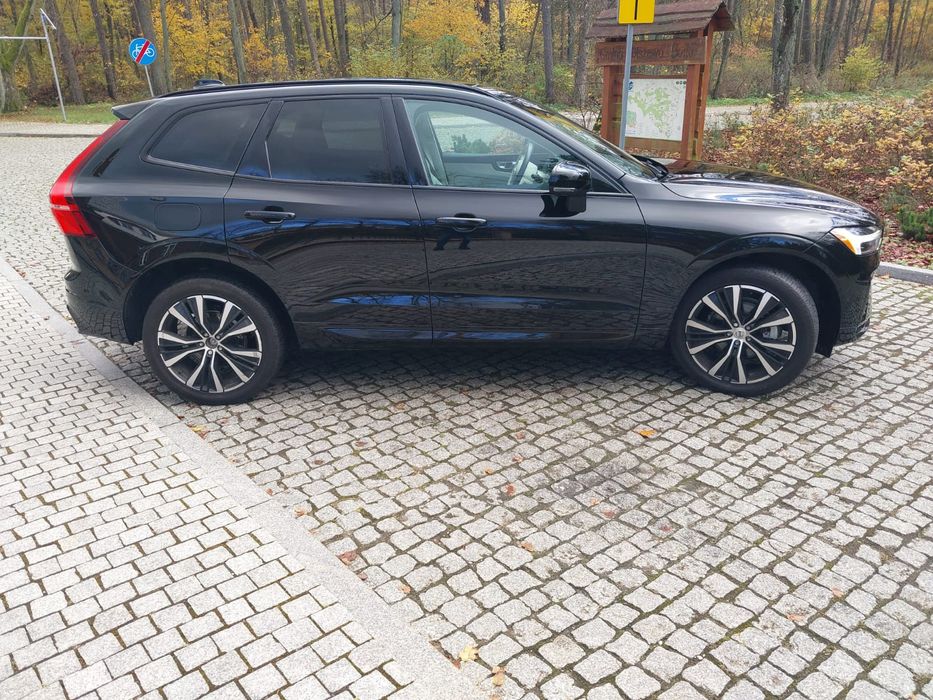 Volvo XC60 Plus Dark