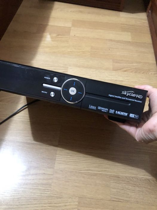 Супутниковий ресивер sky gate HD