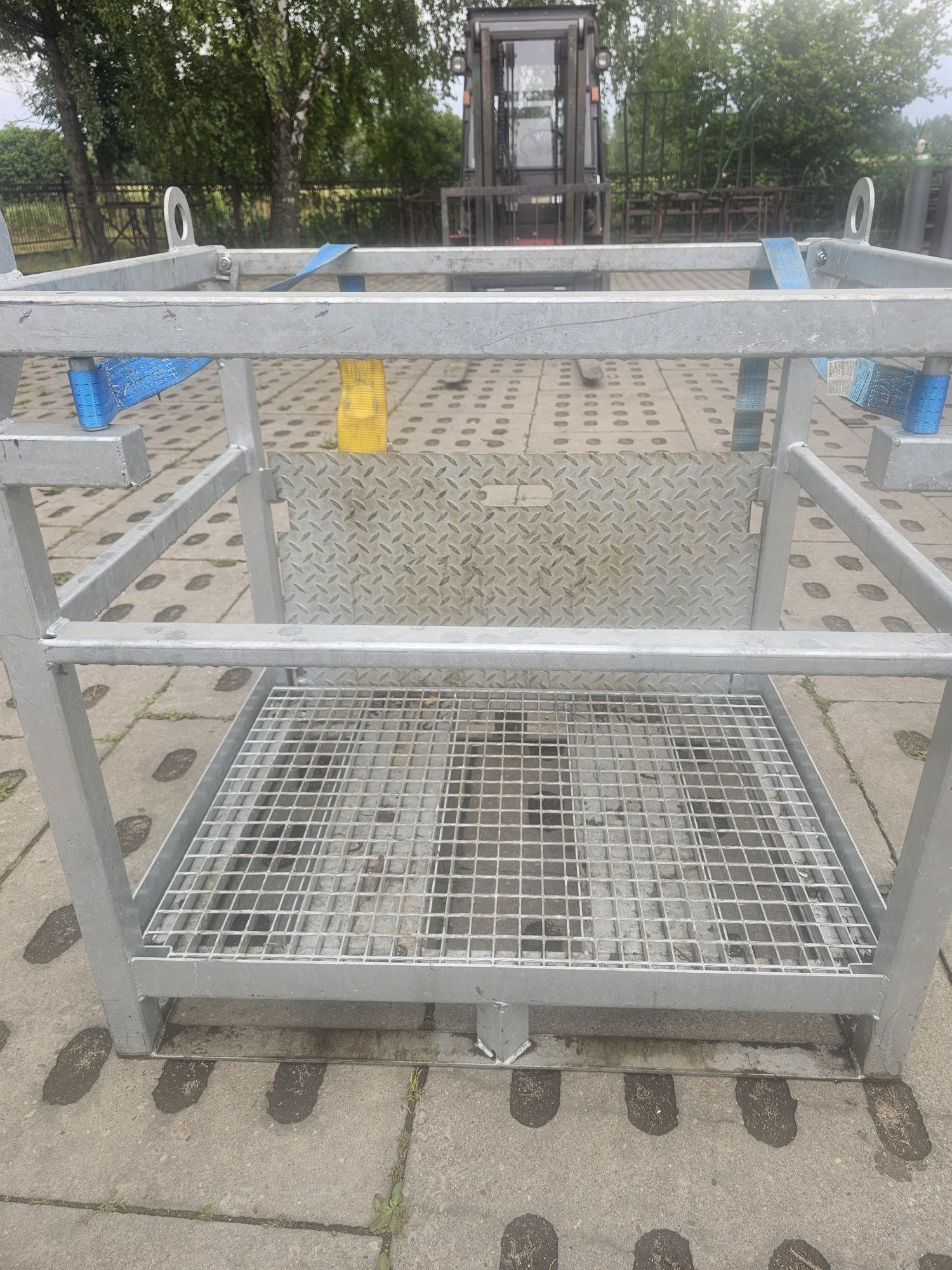 Kosz (paleta) transportowa na 12 butli z gazami Technicznymi