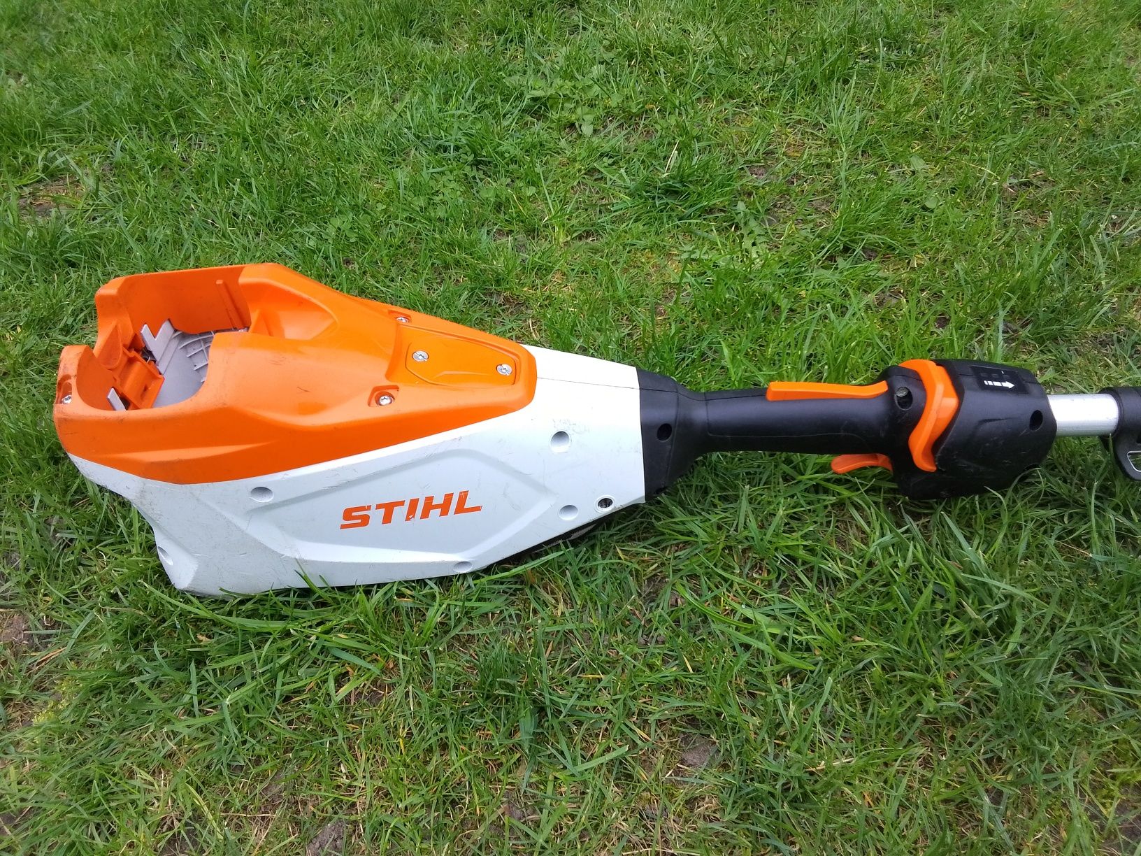 Stihl HLA 135 K Nożyce do Żywoplotu na Wysięgniku Akumulatorowe 2021.5