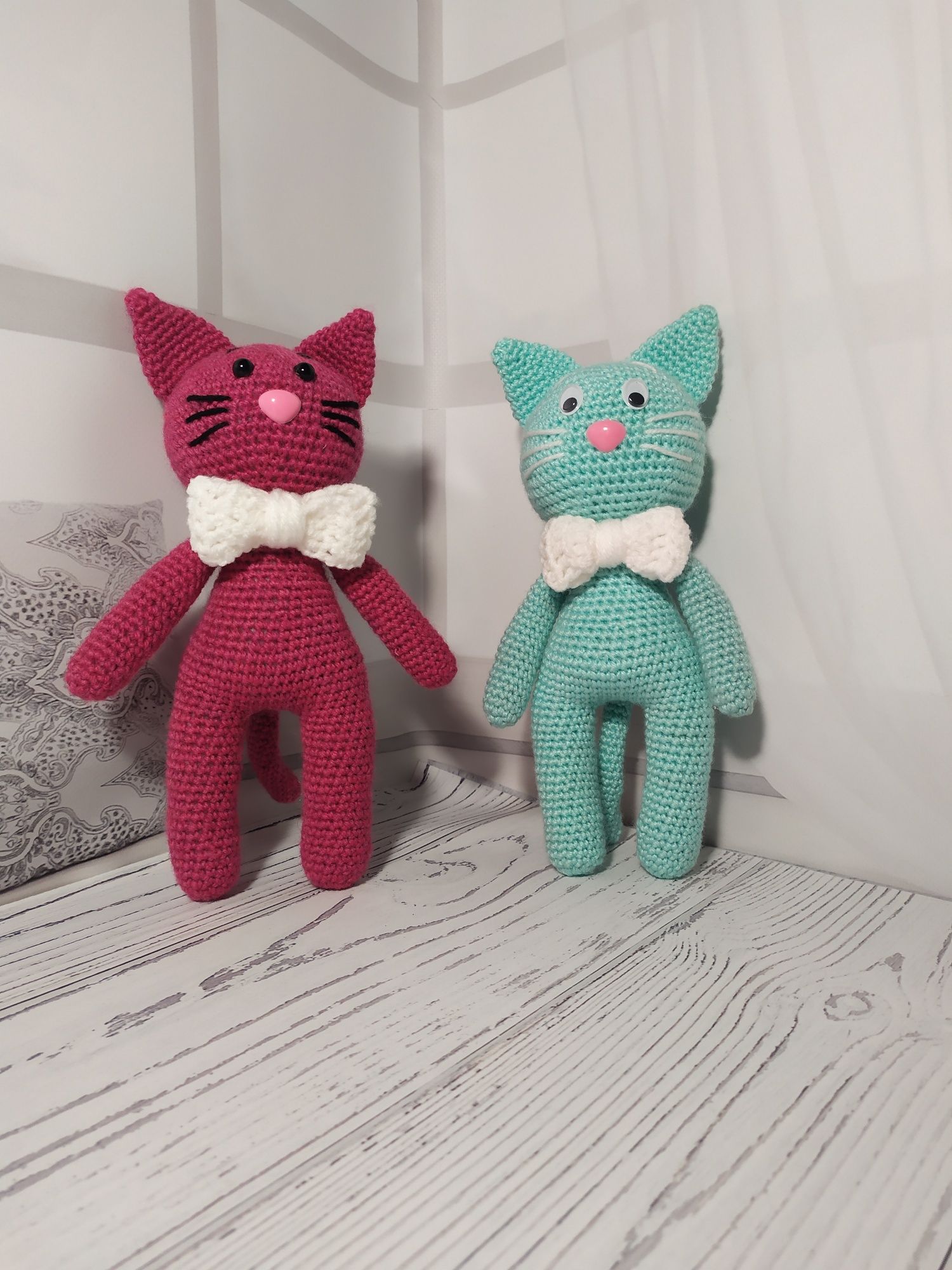 Цветные котики с бантиком