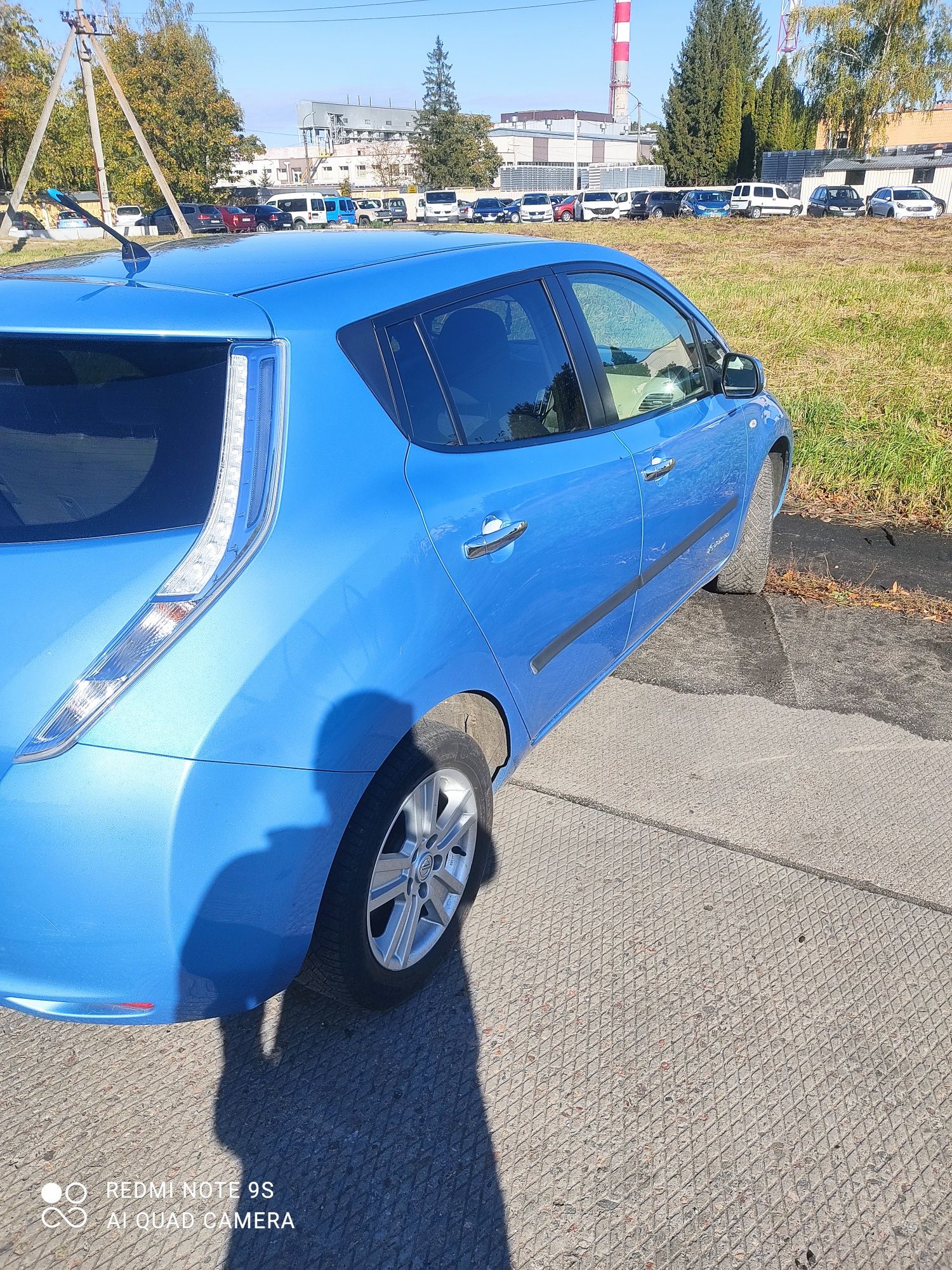 Продам Nissan leaf