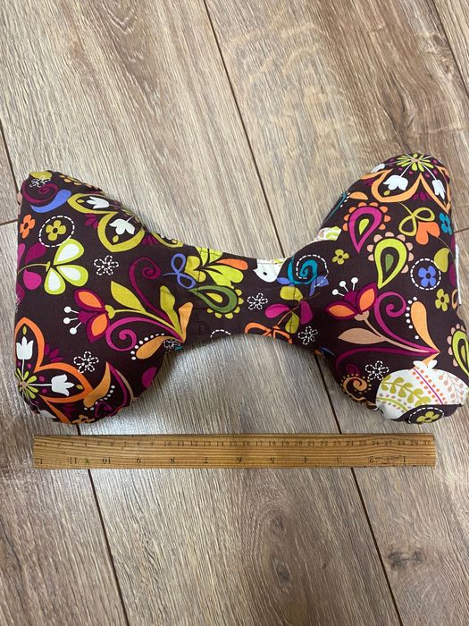 Подушка для немовлят, яка допомагає запобігти синдрому плоскої голови