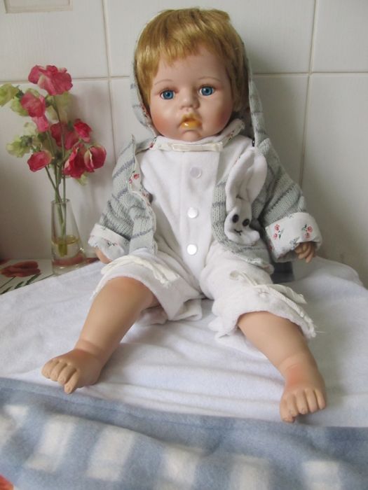 Лялька колекційна фарфорова Італія