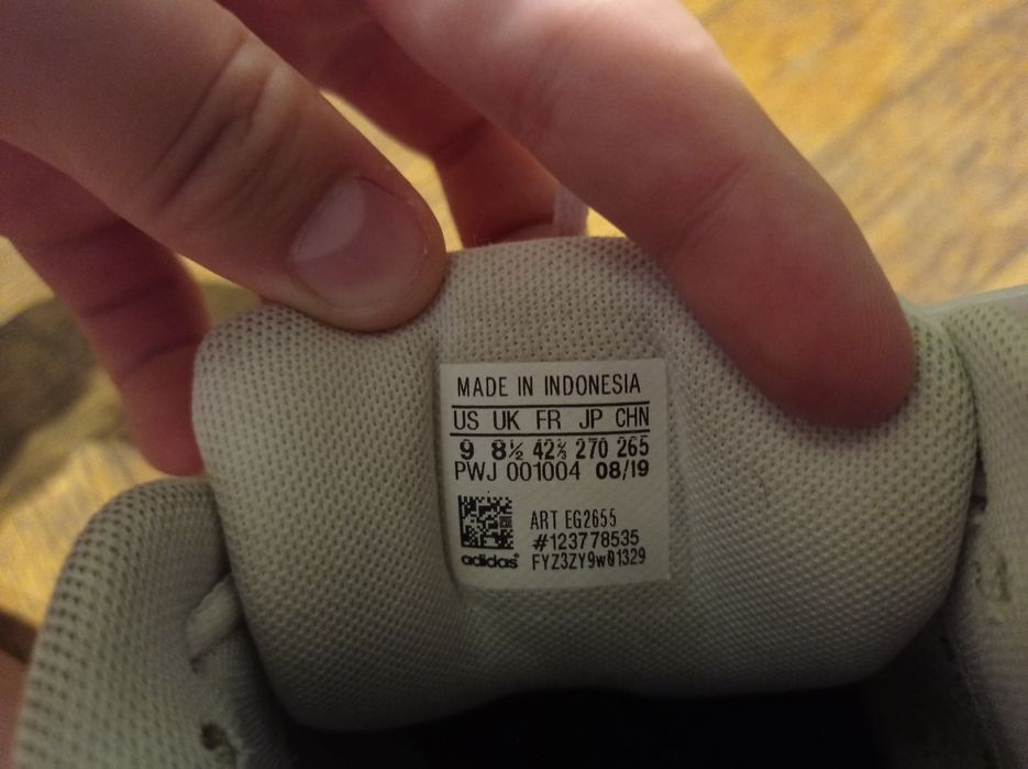 Buty adidas biało czarne rozmiar 42 2/3