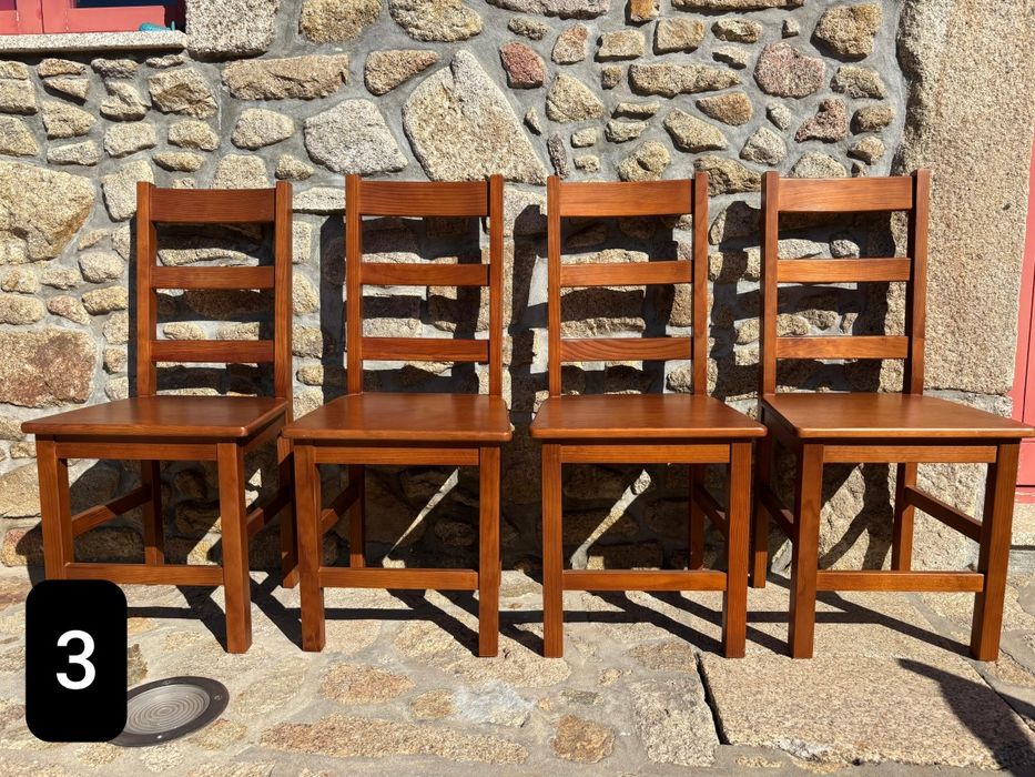 Conjuntos de Cadeiras em madeira maciça