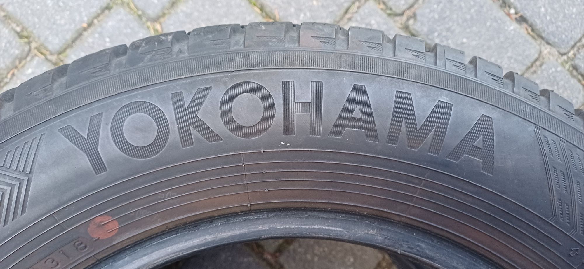 195/65R15 91H YOKOHAMA , dwie opony wielosezonowe.