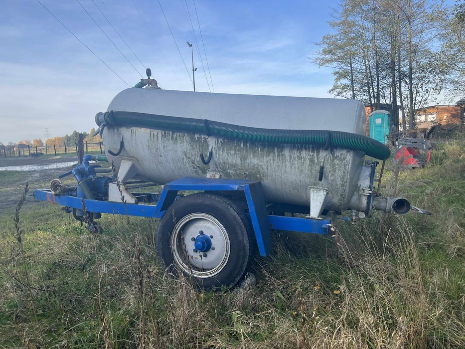 Beczka na wodę z pompą