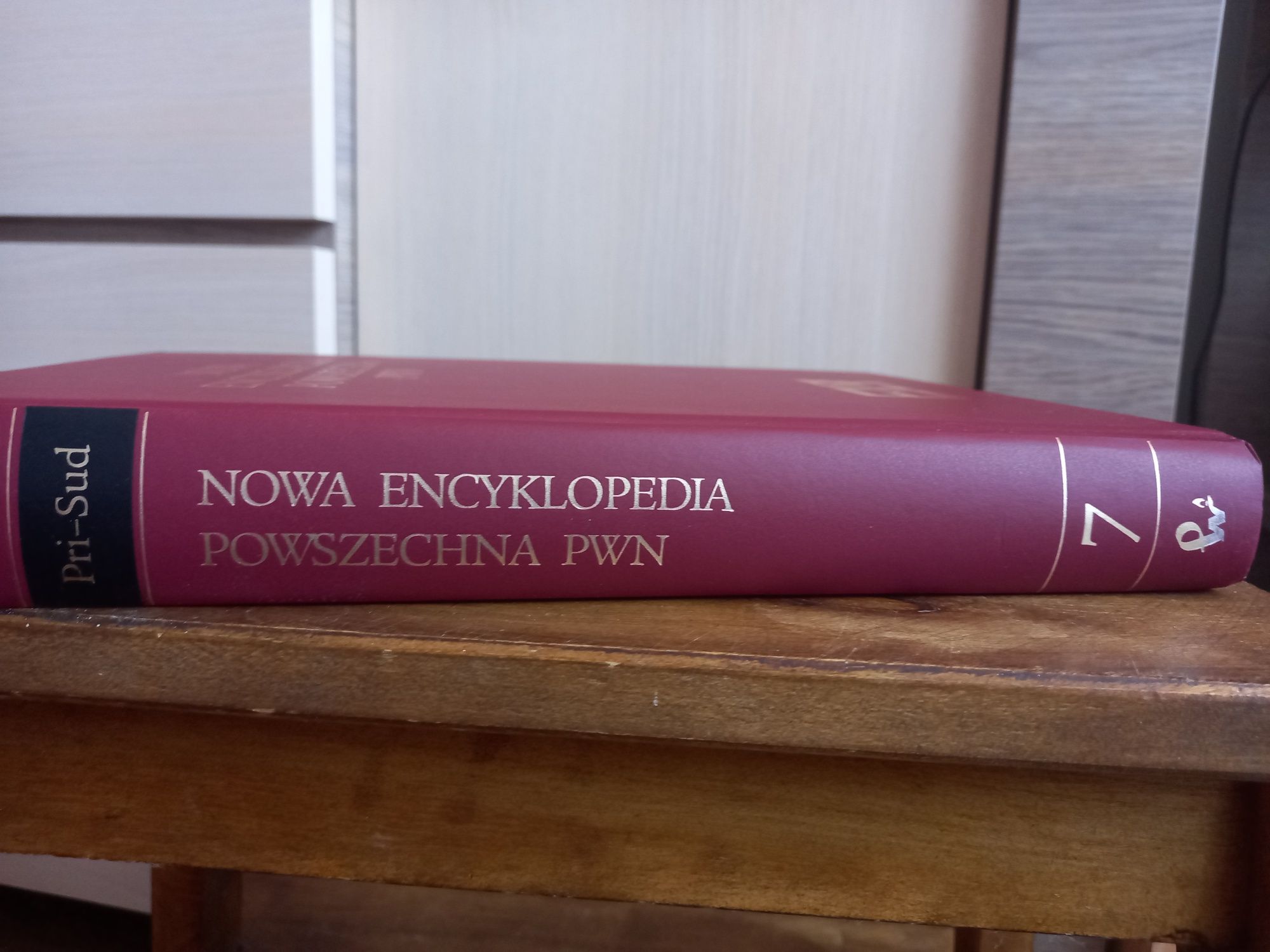 Nowa Encyklopedia Powszechna PWN - tom 7