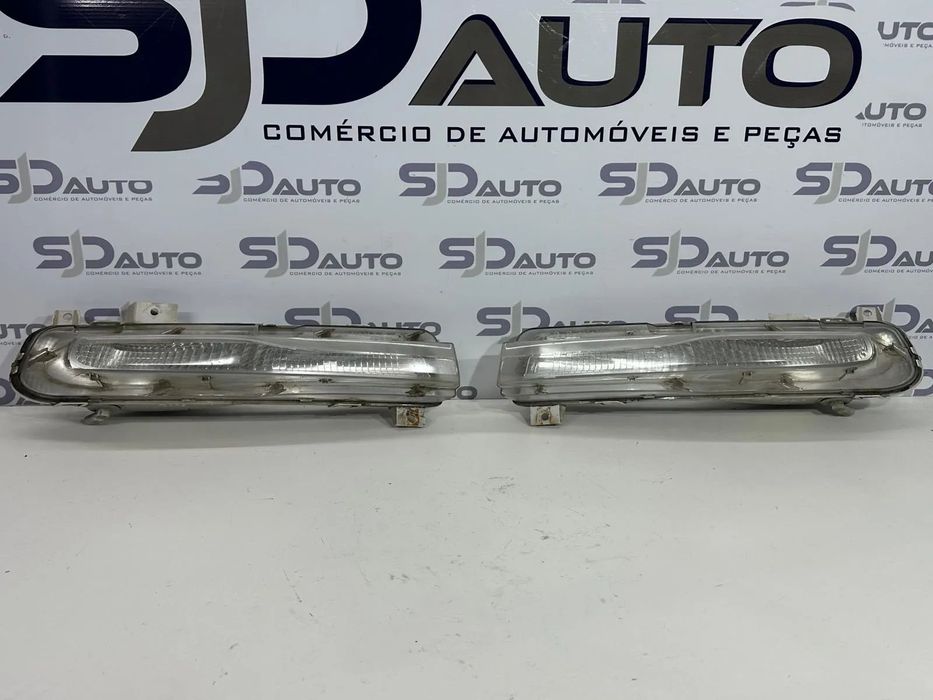 Luz Diurna Direita / Esquerda - Volvo V40 (2016)