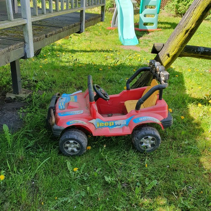 Samochód na akumulator jeep