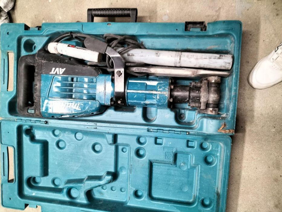 MAKITA HM1307CB młot kujący wyburzeniowy 23,6J