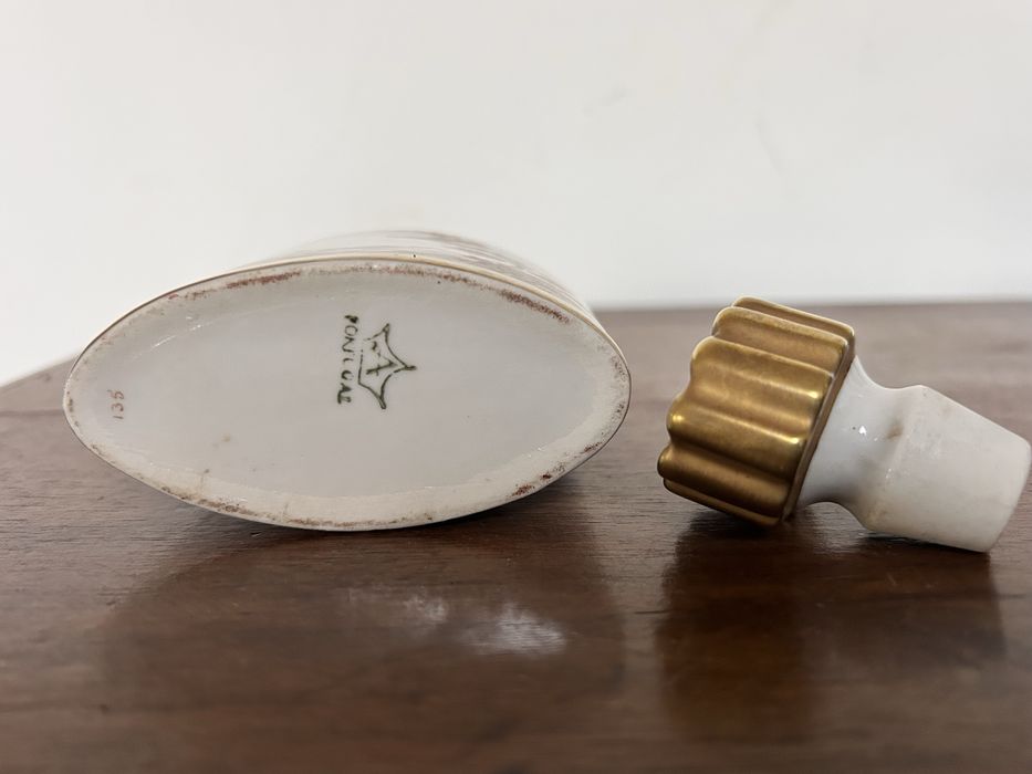 Frasco de perfume em porcelana Artibus