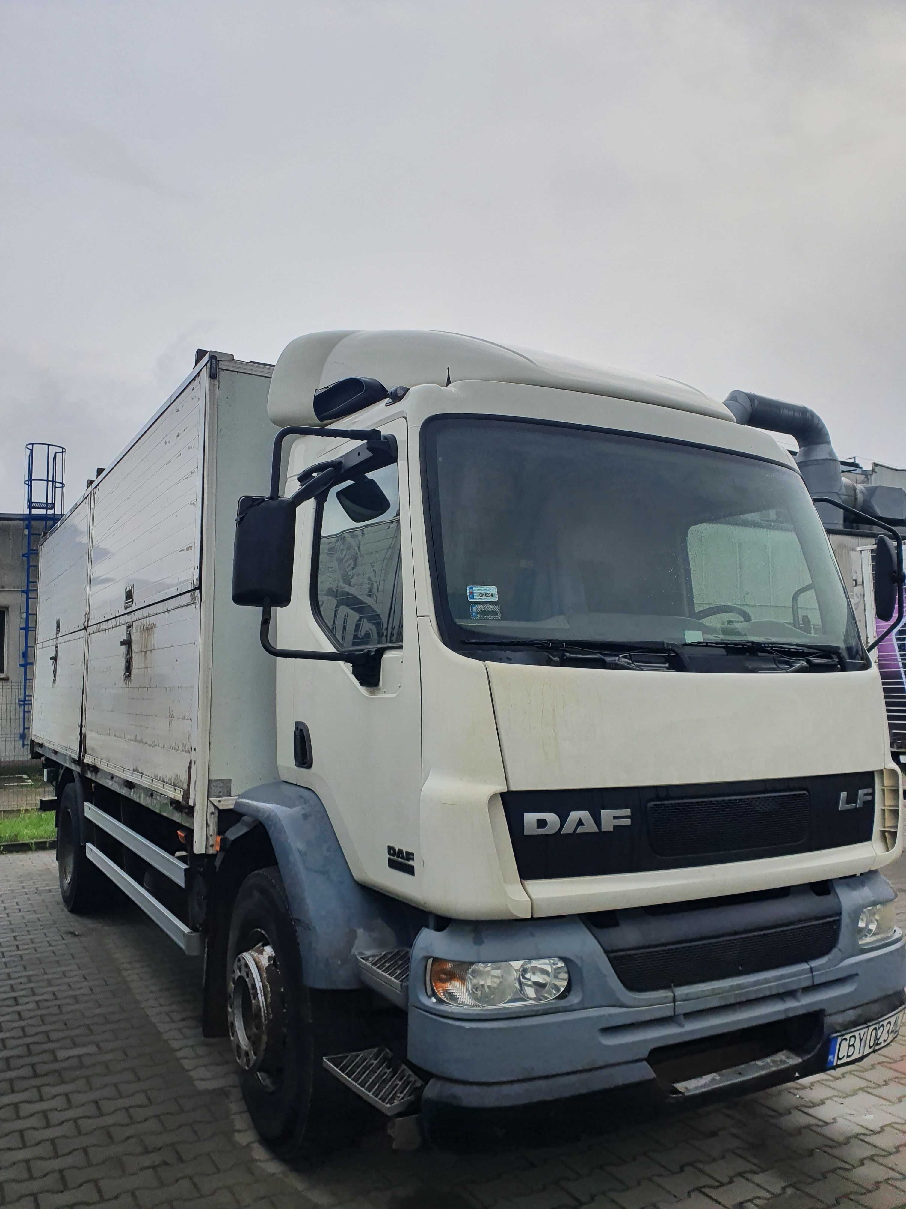 Daf 55.180 LF, DMC 18000, z windą UDT, 2006 rok