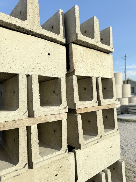 Бетонні жолоби, лотки, бетонні кільця для мостиків, канав, водовідводу