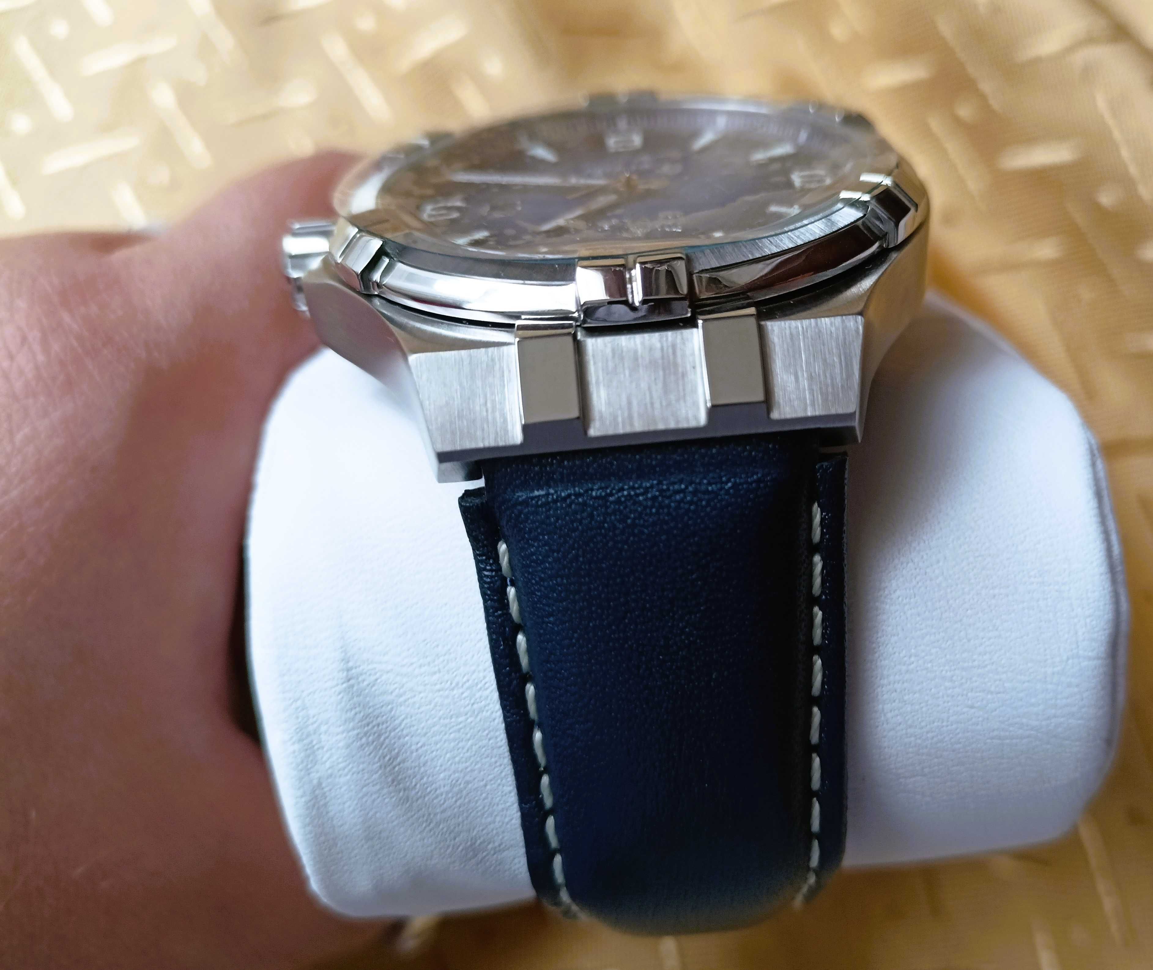Elegancki, męski zegarek INVICTA