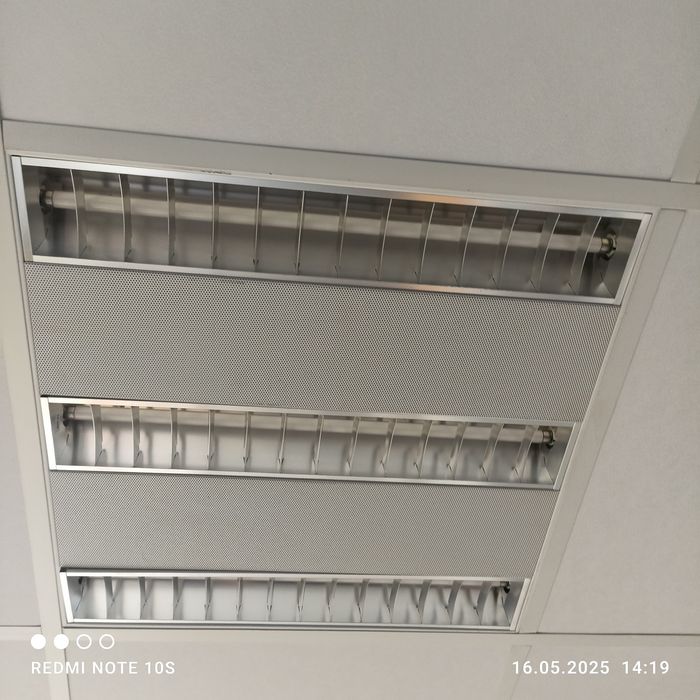 Lampa wisząca przemysłowa do hali lub do garażu