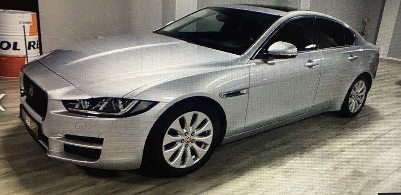 Jaguar Xe 2.0 163cv teto de abrir