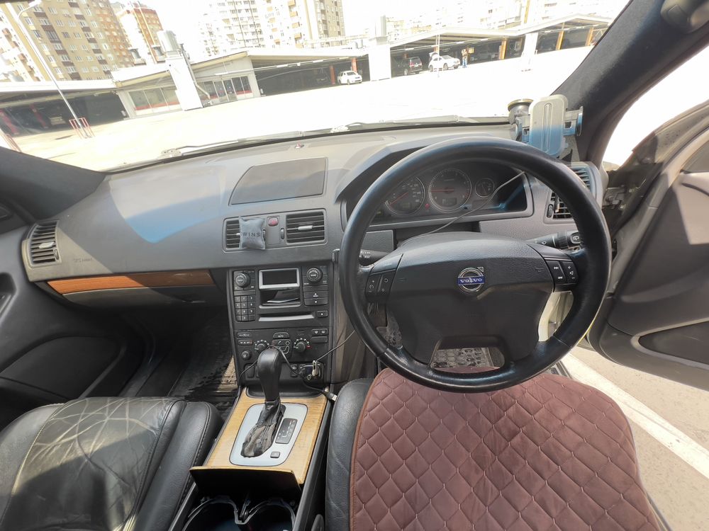 Volvo XC 90 2,4