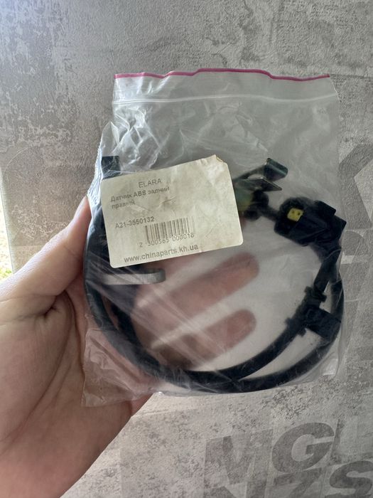 Датчик ABS задній правий Elara