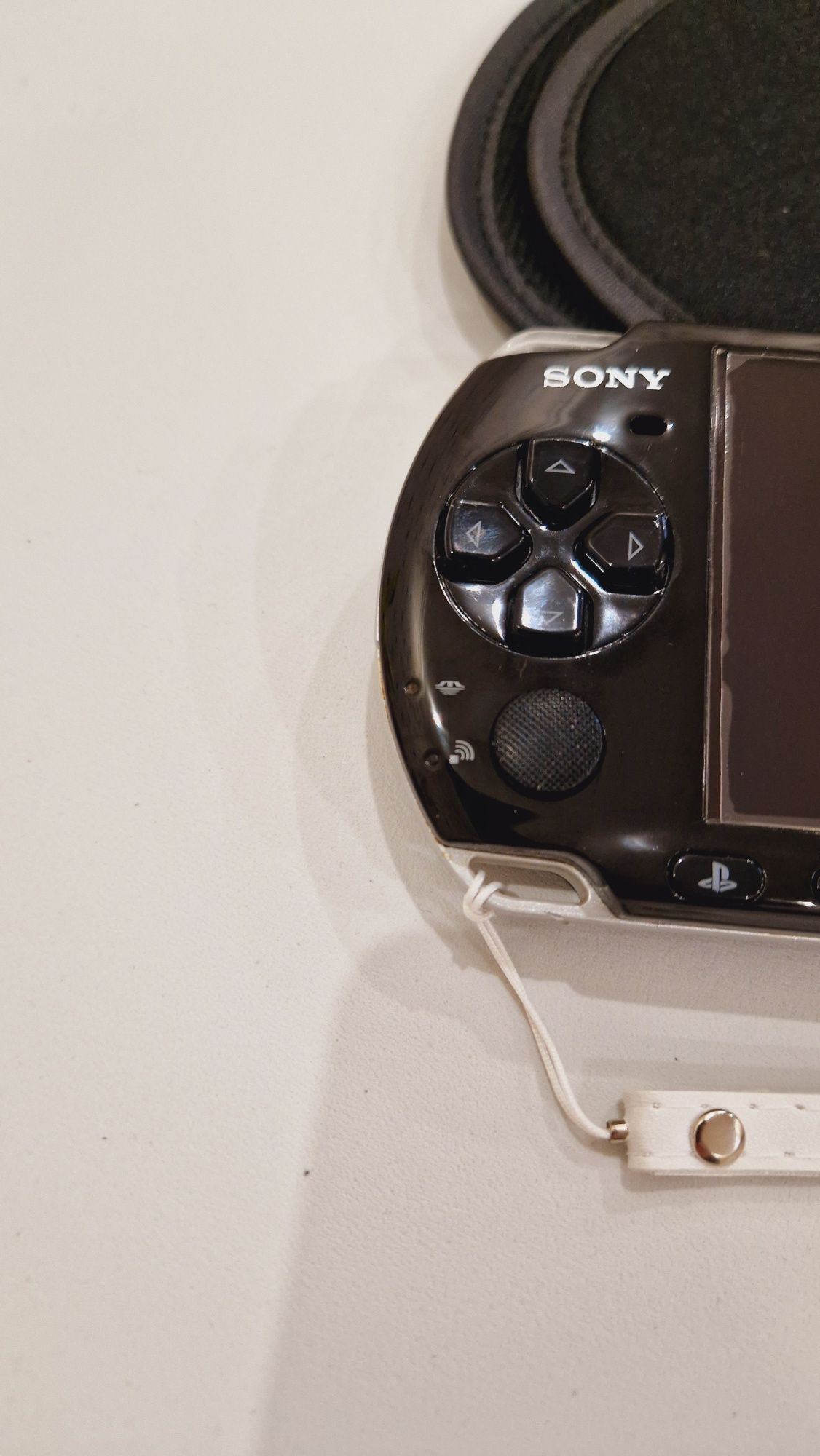 PSP Sony 3000 64гиг 127игр+ чехол!
