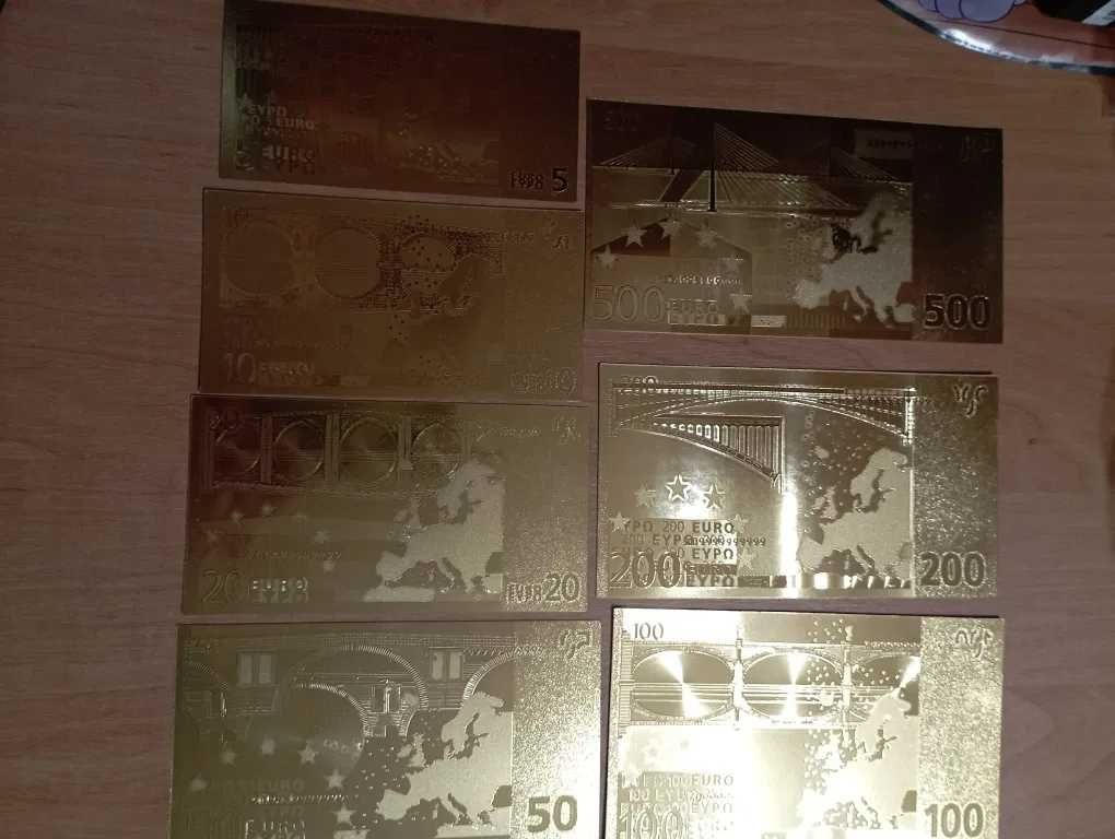 Позолоченная сувенирная банкнота номиналом 5-500 евро (7 штук)