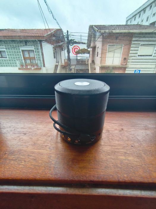 Coluna de Som Bluetooth Portátil (Preta)