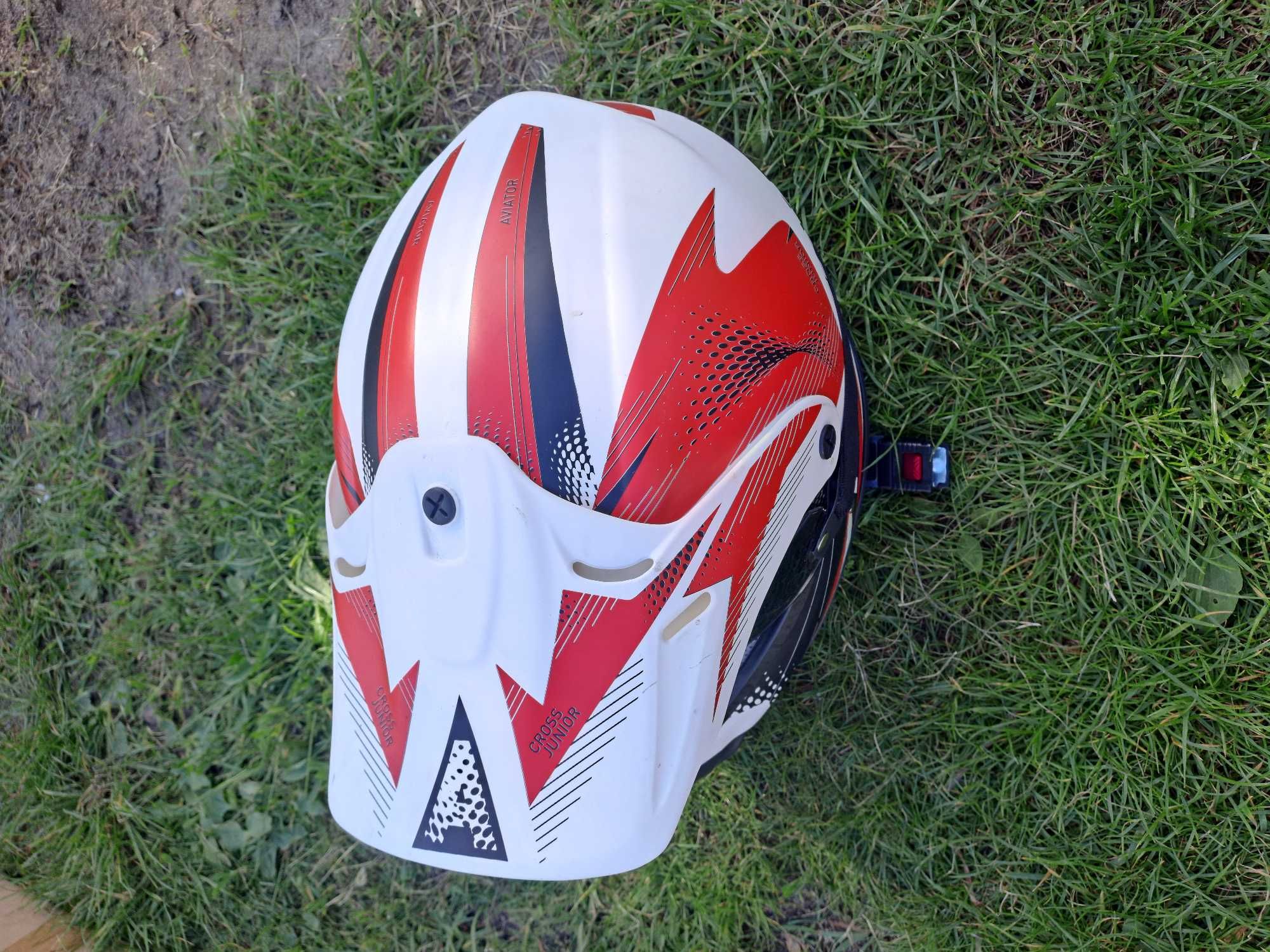 Kask Aviator z goglami oraz oryginalnym pudełkiem