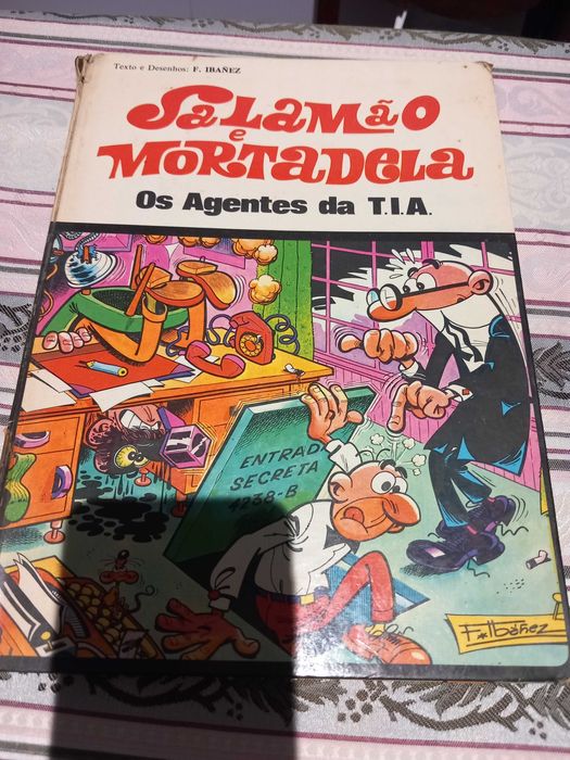 Livros de banda desenhada usados para venda