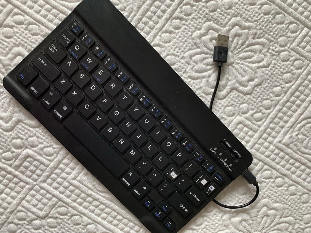 Teclado Bluetooth e USB
