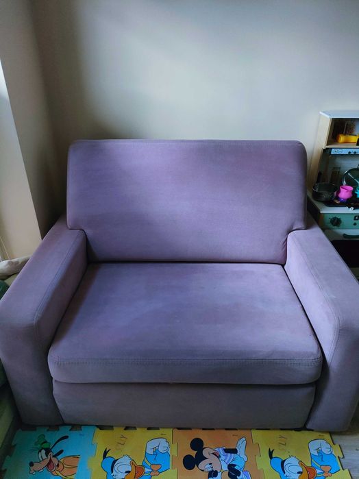 Jednoosobowa rozkładana sofa