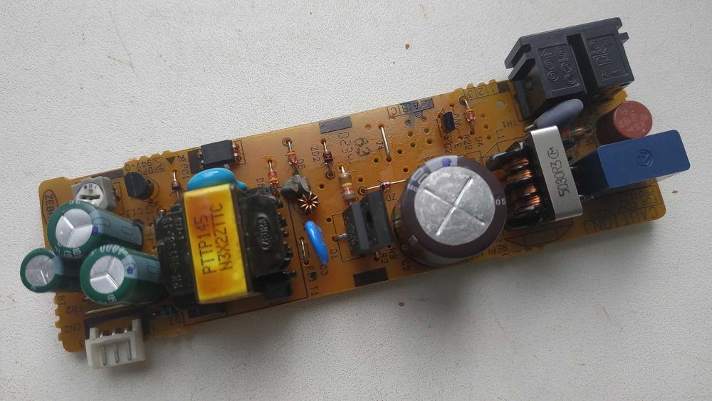 Блоки питания 19V 6.32A, 24V 0.8A, 42V 1.5A, 24V 1A