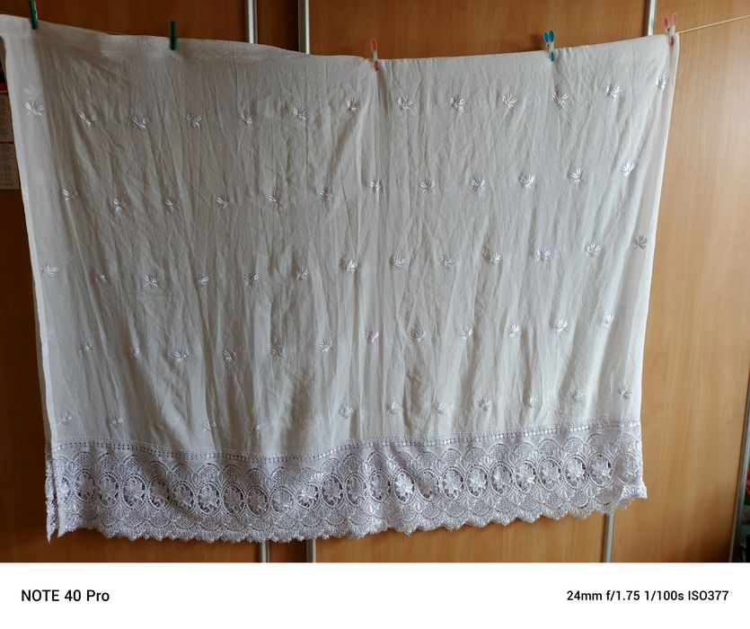 Firanka biała z haftem