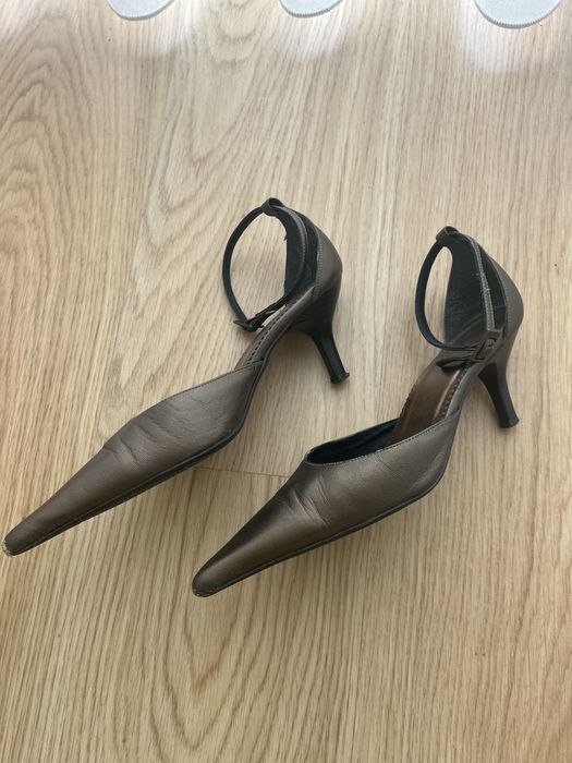 Sapatos salto pequeno, tom dourado, N.36