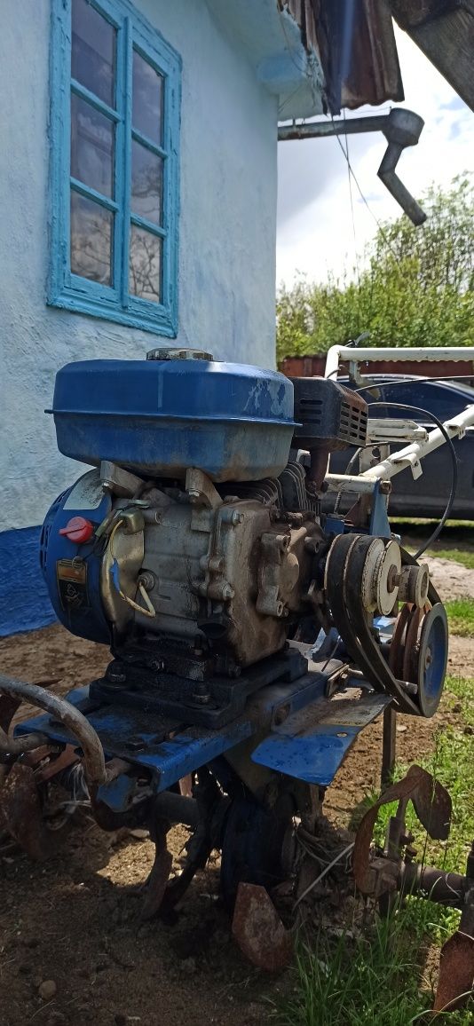 Продам мотоблок зубр 6 , бен.зин.
