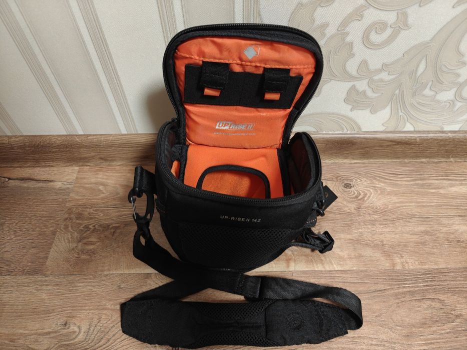 Фотокамера Nikon D3200 AF-S DX NIKKOR 18-55mm f/3.5-5.6G VR 2. + Сумка