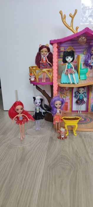 Zestaw 10 lalek Enchantimals + duży domek