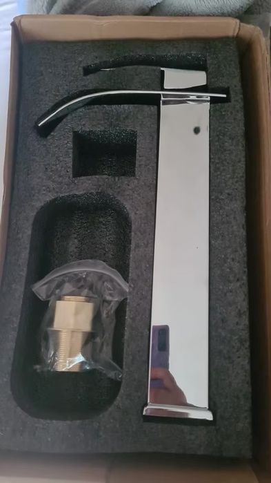 Torneiras para lavatório casa de banho modelo alto novas: