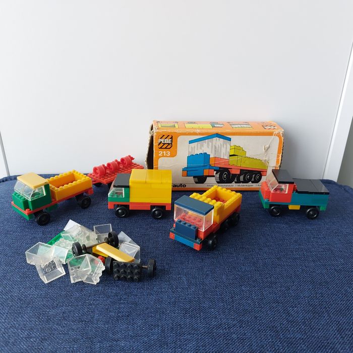 Klocki PEBE mini auto, 4 ciężarówki. Produkcja NRD/DDR