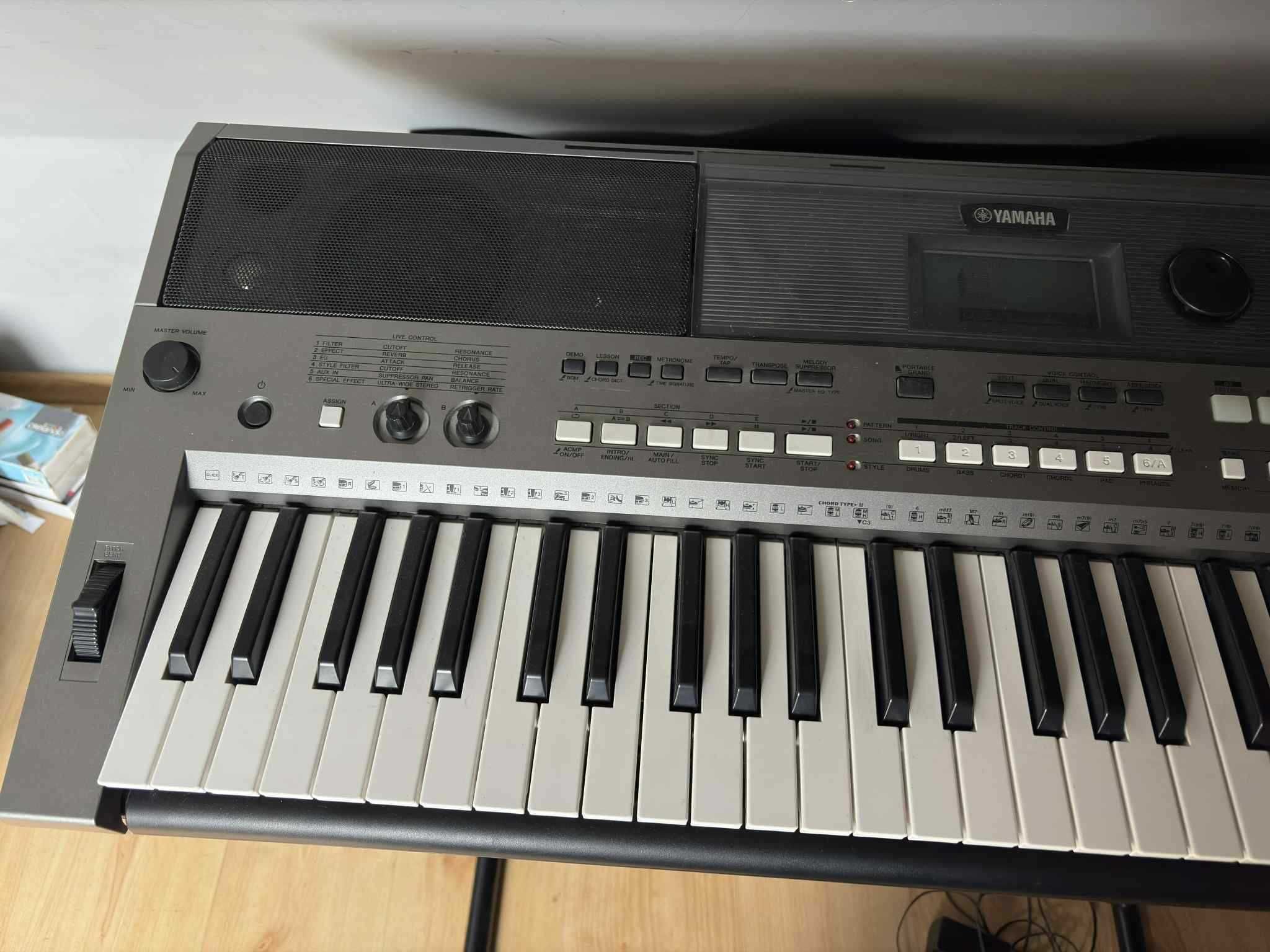 (rezerwacja)Yamaha PSR-E443 – zadbana, gotowa do grania!!! OKAZJA!!!