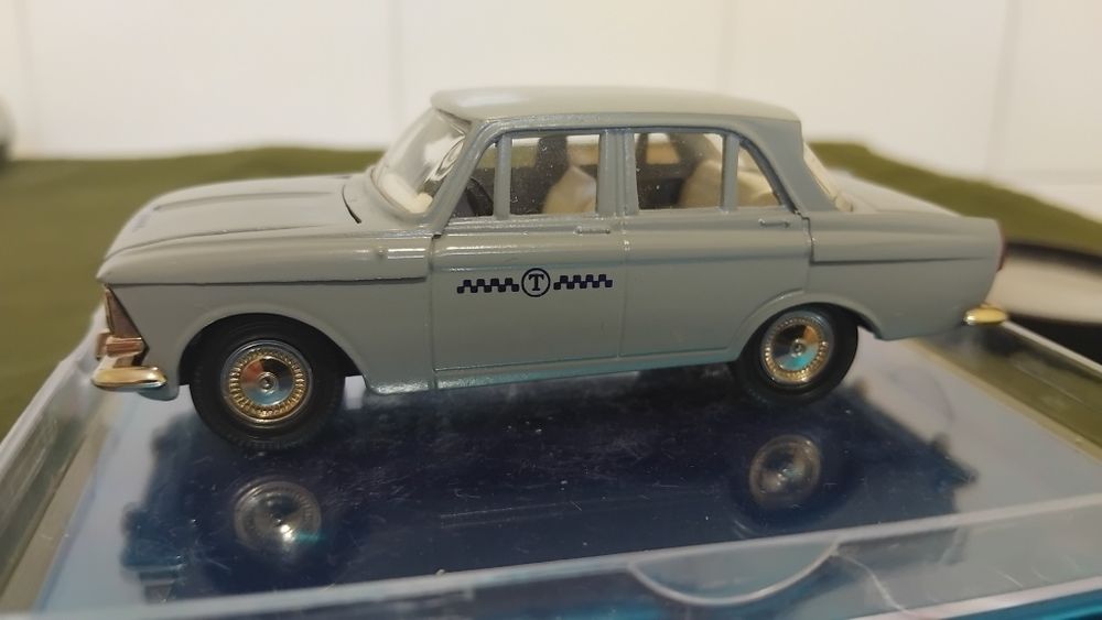 Модель 1/43 Москвич 408-Такси-Идеал! СССР