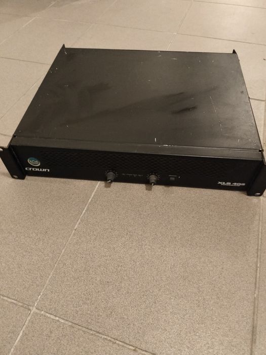 Koncówka mocy wzmacniacz Crown XLS 402