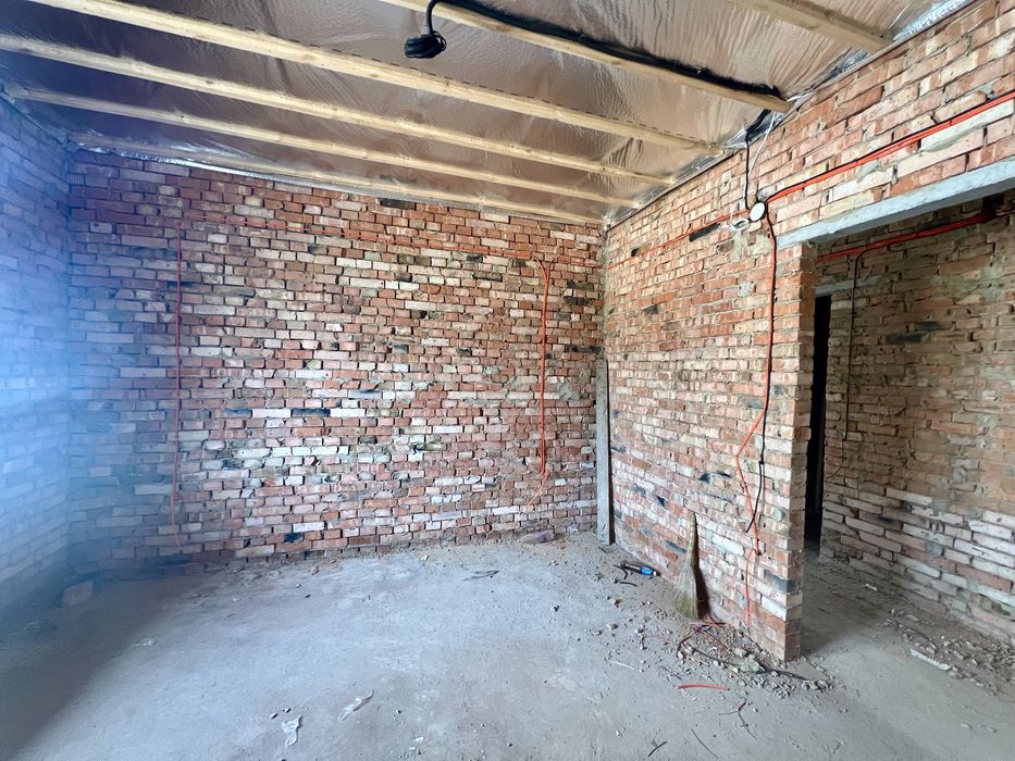 Продам будинок 100 кв.м., 4 сотки , 3 кімнати ближні Зарванц1