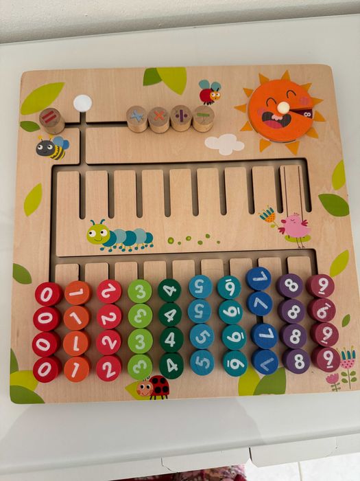 Jogo em madeira para calculo manual