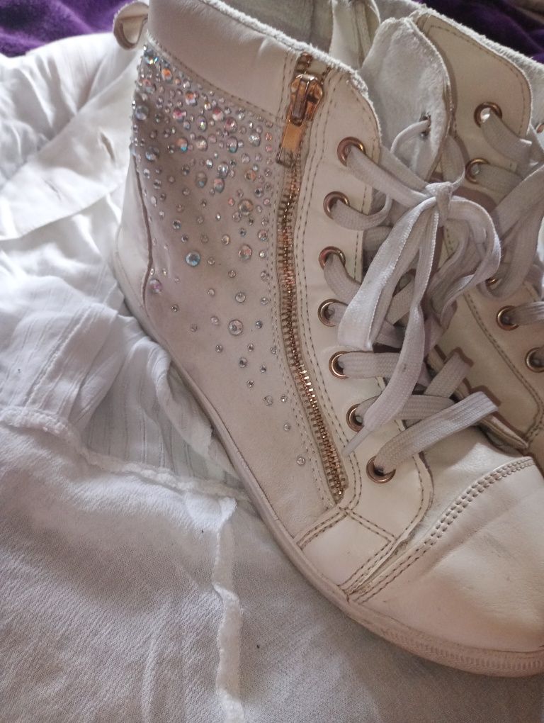 Buty damskie za kostkę