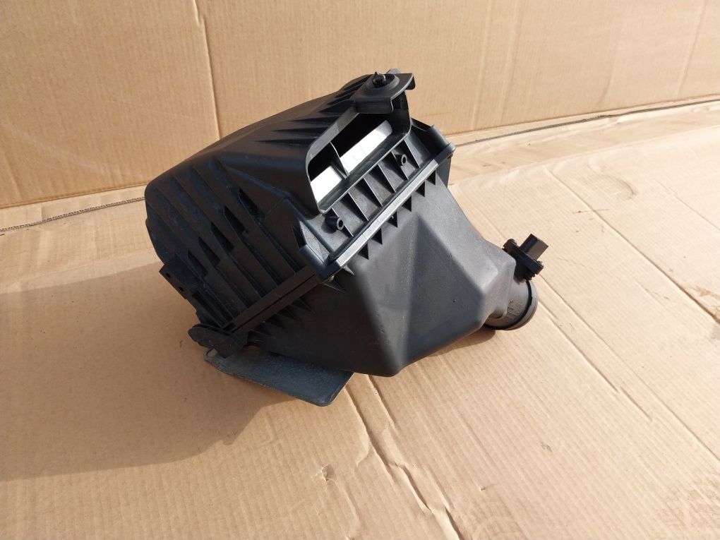 Audi A4 B6 filtr powietrza obudowa filtru przepływomierz kpl 2.0 ALT